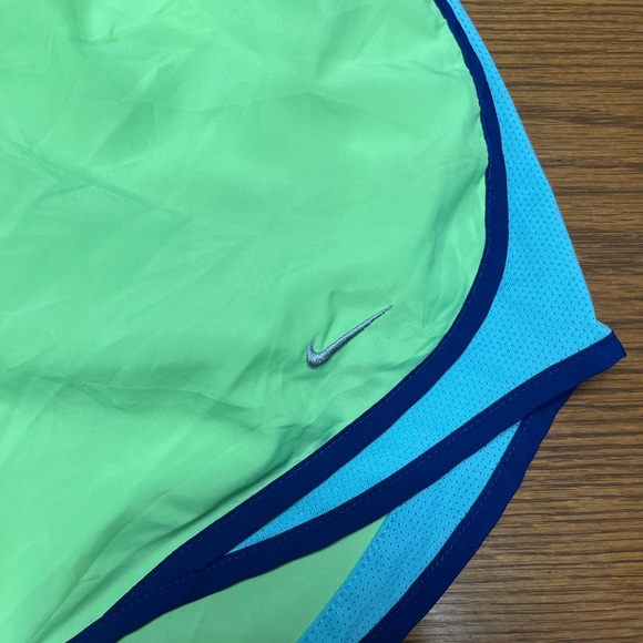 Nike Running Shorts - Picture 5 of 5